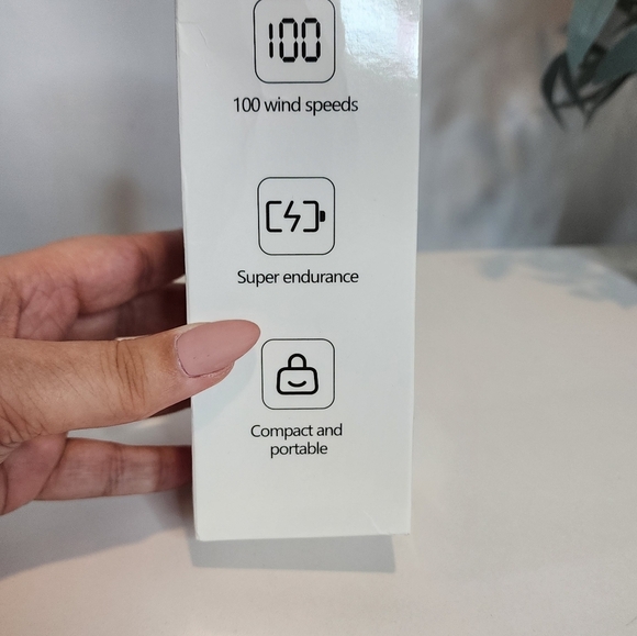 NEW‼️Wuji Handheld Fan with USB Charging - Picture 4 of 6